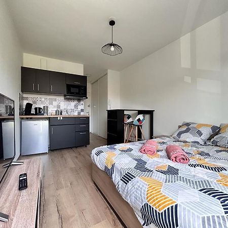 Studio Confortable Et Lumineux Proche Des Hopitaux - Hotel De Ville Beaumont Beaumont  Ngoại thất bức ảnh